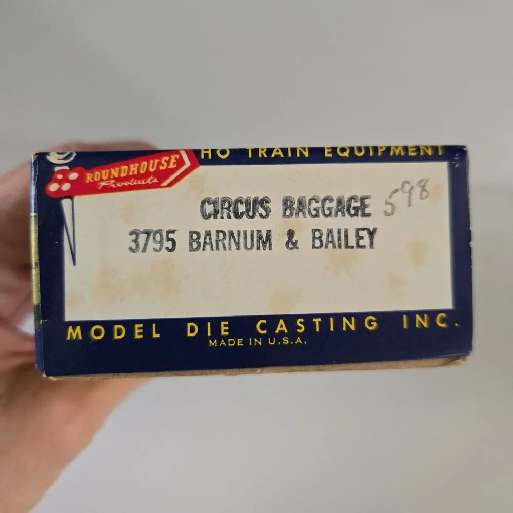 VTG Roundhouse HO Barnum & Bailey Circus Baggage Car Kit #3795 Clyde Beatty